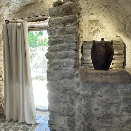 Artist's Near Uzes In Provence