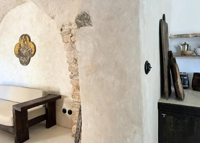 Artist's Near Uzes In Provence